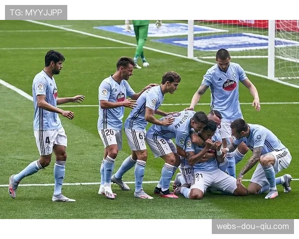 西班牙警方逮捕涉嫌操纵欧冠比赛的赌博团伙成员